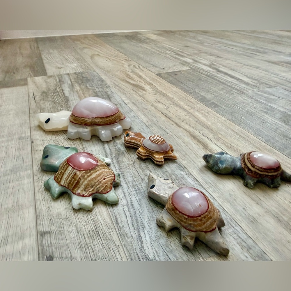Stone Turtle Figurine - Picture 6 of 7